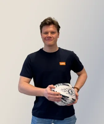 Team_image_hover_derek